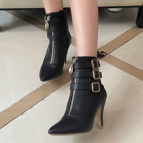 Shoes - Black High Kitten Heels